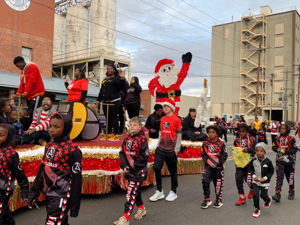 Photo Gallery 78th annual Mooresville Christmas Parade Iredell Free News