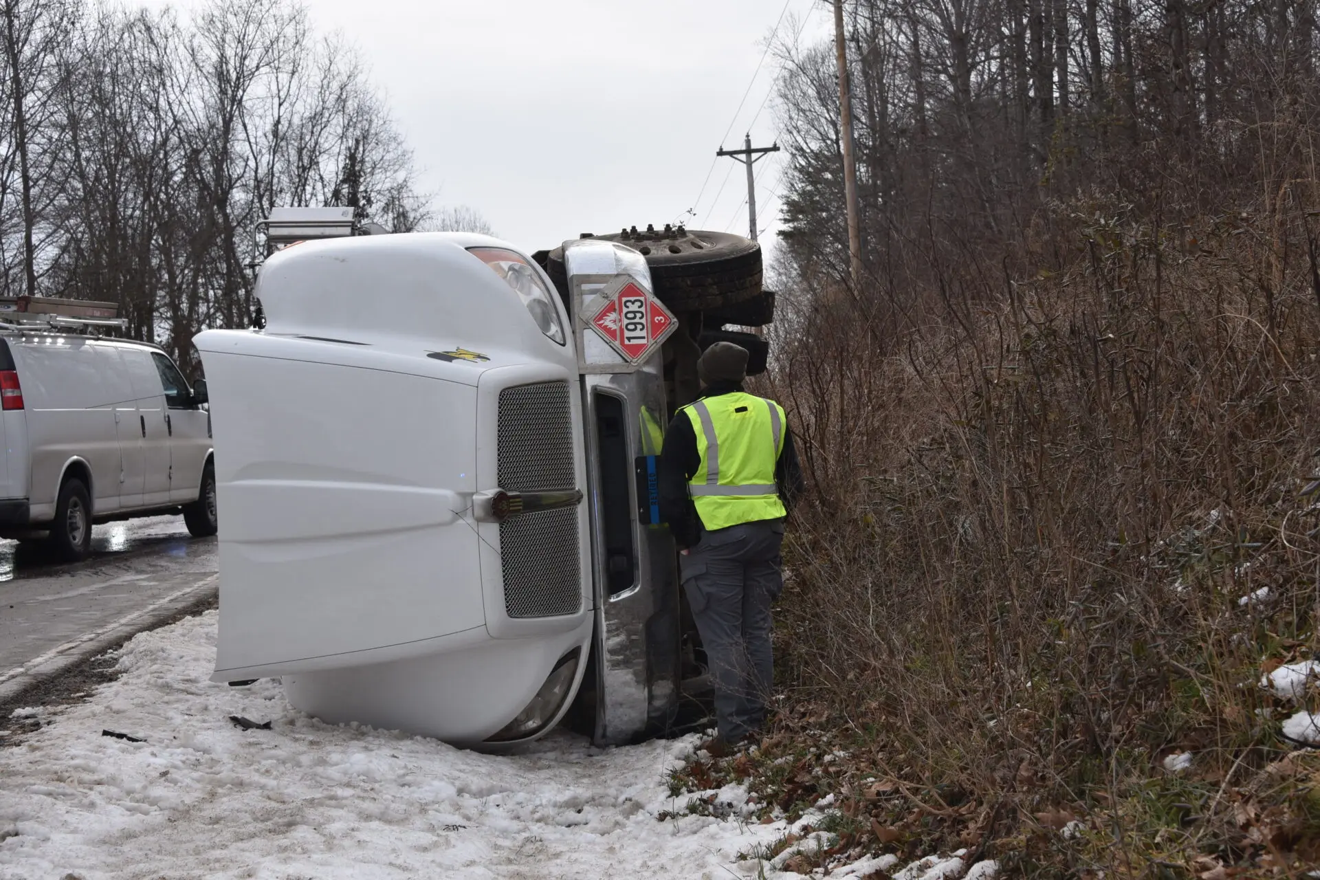 Multiple agencies respond to scene of overturned fuel truck on ...