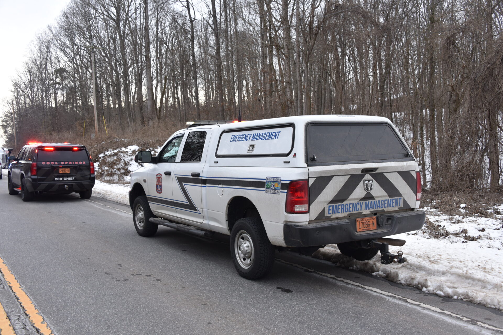 Multiple agencies respond to scene of overturned fuel truck on ...